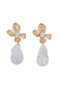 Flower Pearl Earrings -Gold