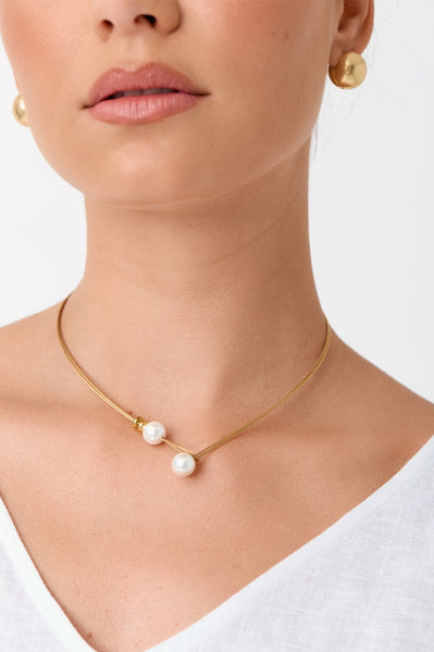 Fine Metallic Cord Faux Pearl Necklace - Gold