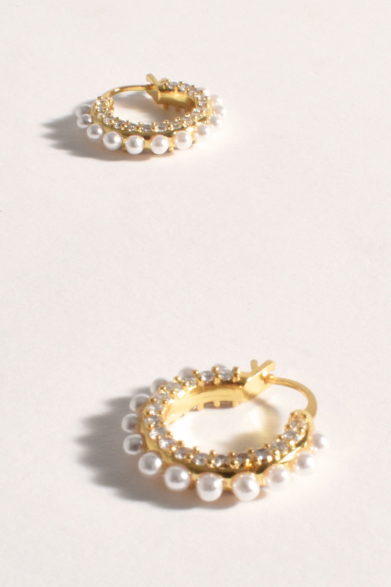 Diamante Pearl Mini Hoops - Gold