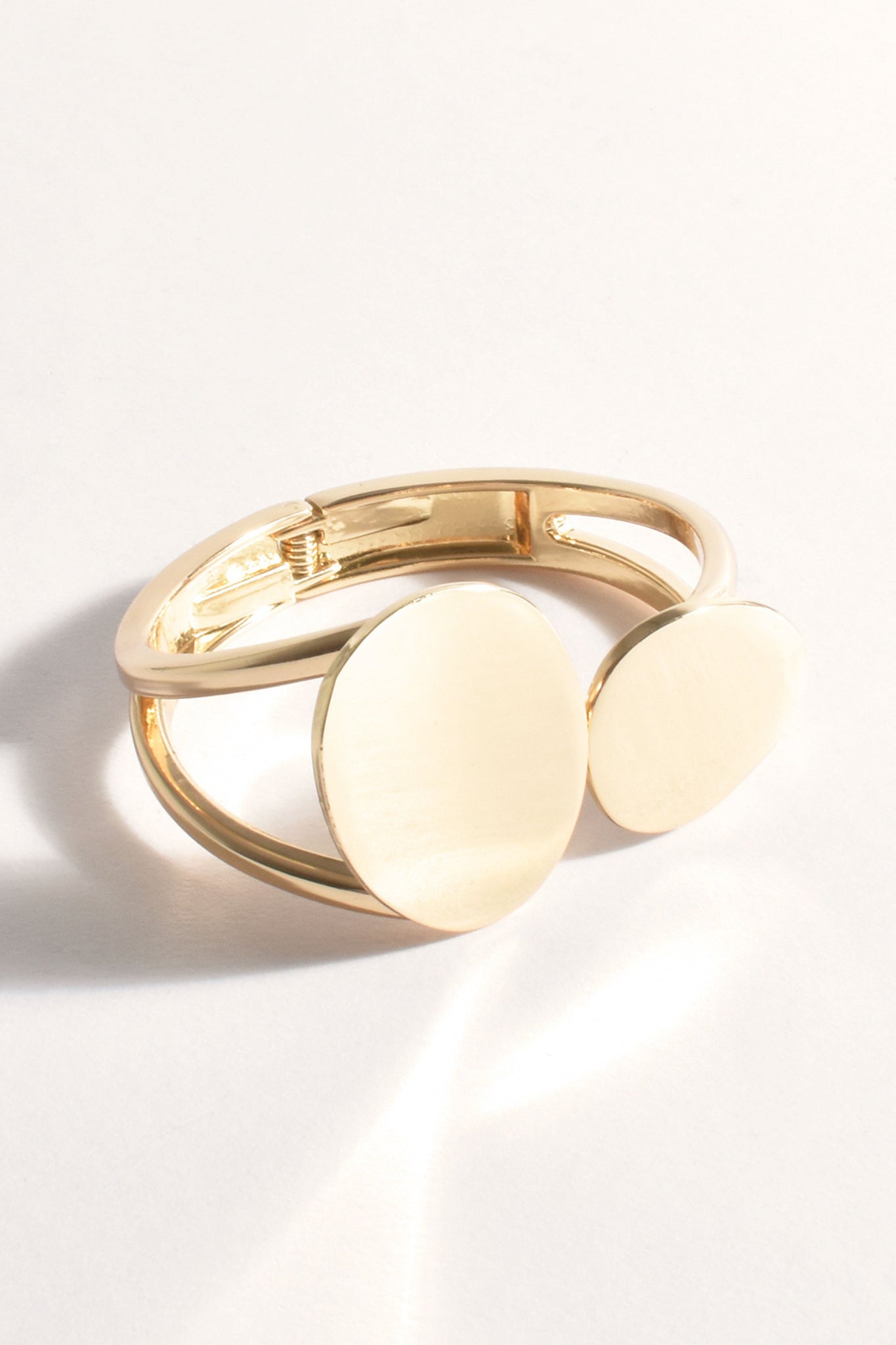 Disc Front Statement Bangle - Gold