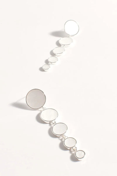 Graduated Shell Earrings - Cream Silver