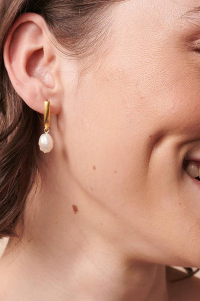 Kara Pearl Earrings - Gold