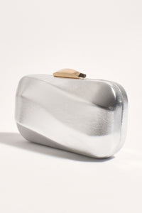 Wavy Structured Metallic Clutch - Silver