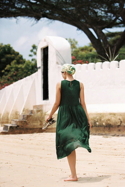 Buy Auguste the Label Margot Wren Midi Dress Forest now at Smoke and Mirrors Boutique. Auguste the Label Free Shipping. Auguste the Label AfterPay. Auguste the Label ZipPay. 