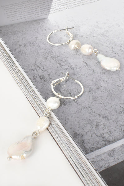 Hand Link Pearls Mini Hoops - Silver