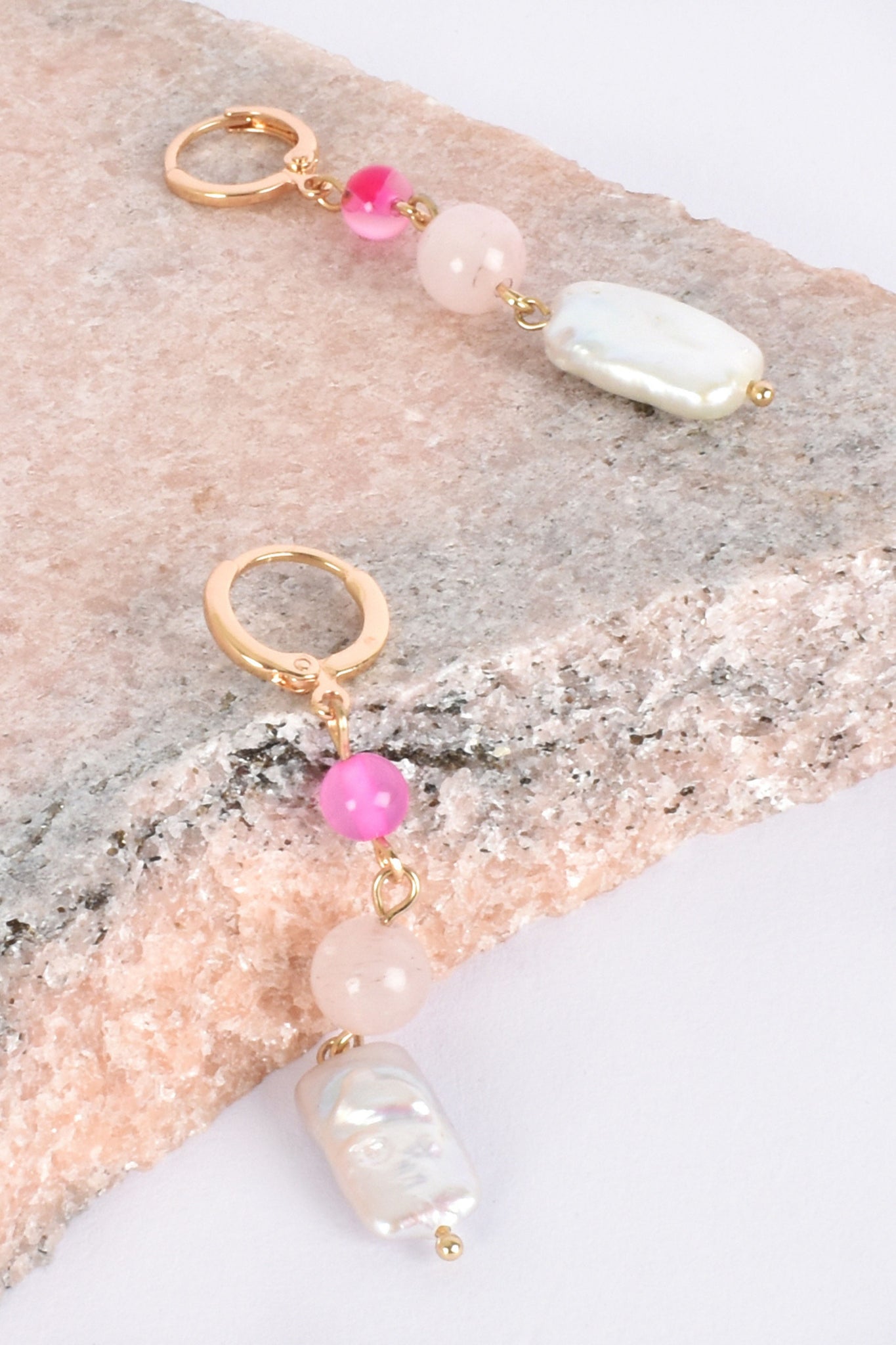 Hand Link Stone Pearl Mini Hoops - Pink