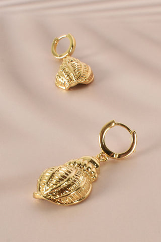 Honolulu Cast Shell Mini Hoops - Gold