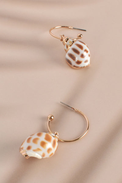 Mini Hoop Shell Earrings - Camel Gold