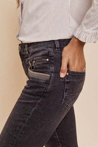 Naomi Shade Washed Jeans - Dark Grey