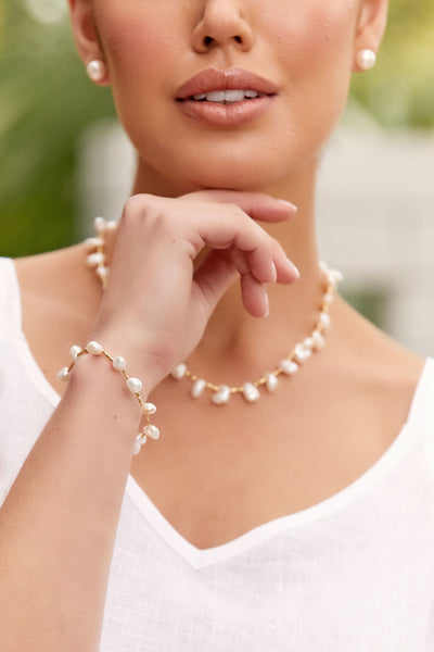 Textured Rod Natural Pearl Stretch Bracelet - Gold