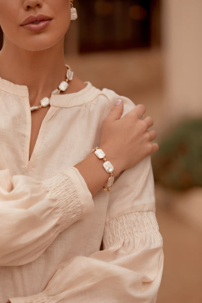 Zoey Oblong Pearl Bracelet - Gold