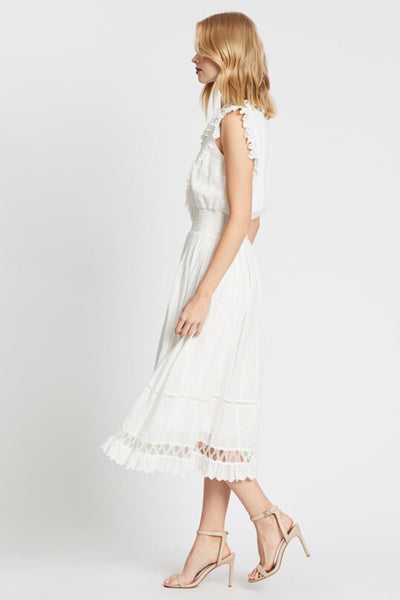 Buy Elliatt Collective Bacardi Dress in White online now at Smoke and Mirrors Boutique. Elliatt Stockists Brisbane, Toowoomba, and Online. Shop Elliatt Collective Bacardi Dress with ZipPay and AfterPay. 