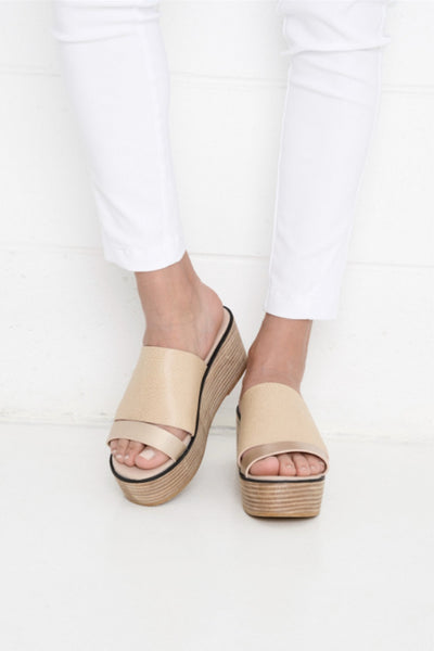 Buy Hael and Jax Taylor Leather Flatform Sandal in Sand Metallic now at Smoke and Mirrors Boutique. Buy Hael and Jax with ZipPay. Buy Hael and Jax with AfterPay. Free Shipping. 