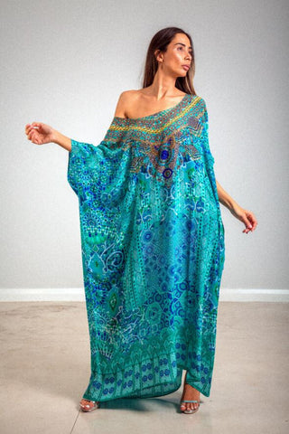 Buy Inoa Box Kaftan in Atlantis online now at Smoke and Mirrors Boutique. Inoa Stockists. Inoa online stockists. Buy Inoa with ZipPay. Buy Inoa with AfterPay. Shop Inoa Silk Kaftans. 
