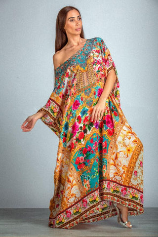 Buy Inoa Box Kaftan in Covent Garden online now at Smoke and Mirrors Boutique. Inoa Stockists. Inoa online stockists. Buy Inoa with ZipPay. Buy Inoa with AfterPay. Shop Inoa Silk Kaftans. 